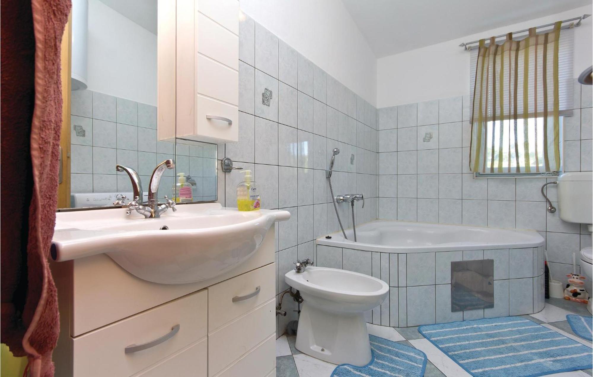 3 Bedroom Gorgeous Apartment In Marcana Bagian luar foto