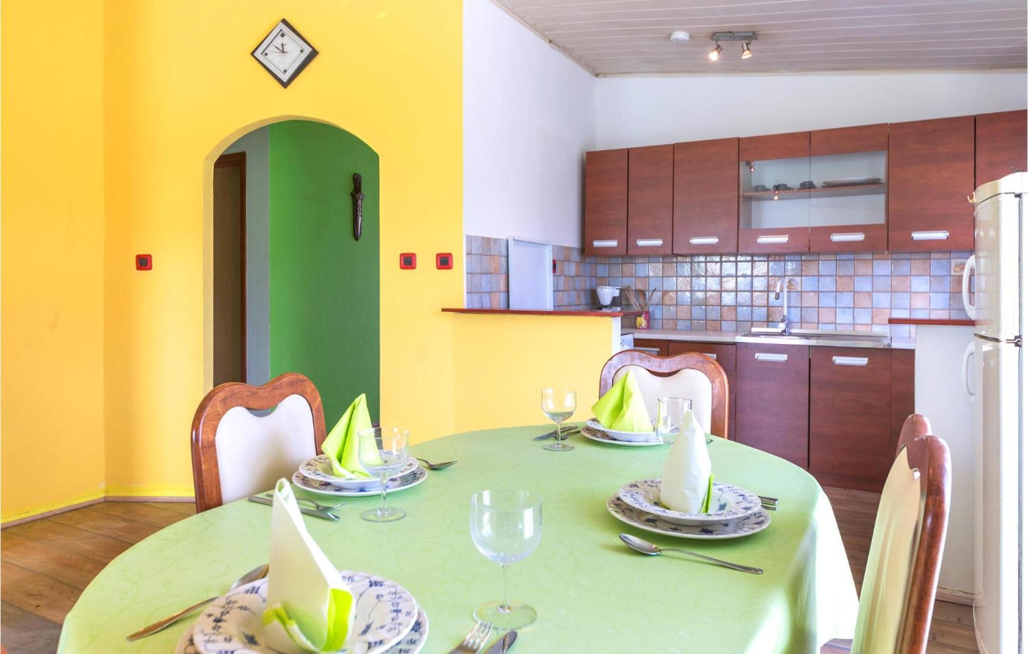3 Bedroom Gorgeous Apartment In Marcana Bagian luar foto
