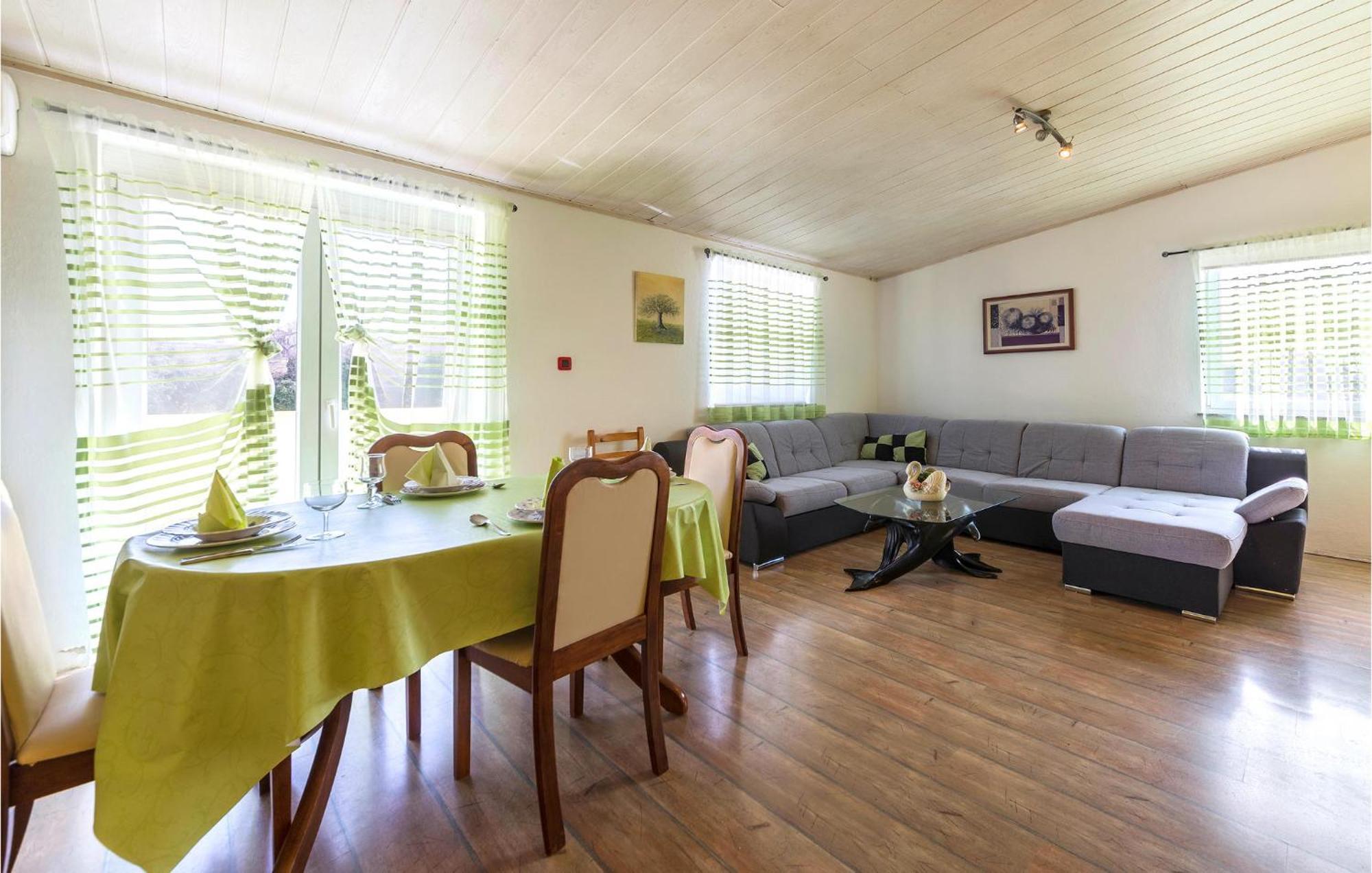 3 Bedroom Gorgeous Apartment In Marcana Bagian luar foto
