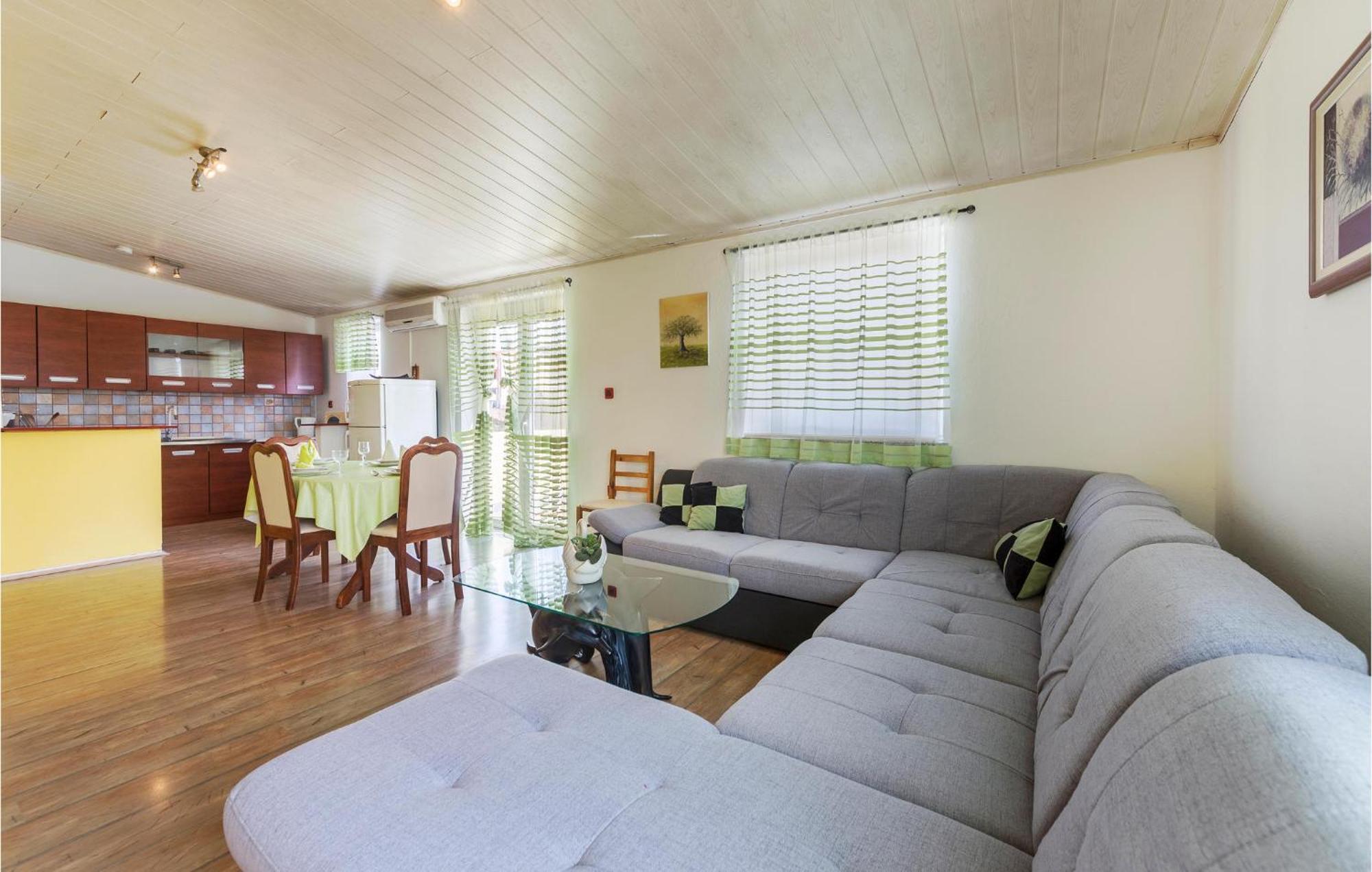 3 Bedroom Gorgeous Apartment In Marcana Bagian luar foto