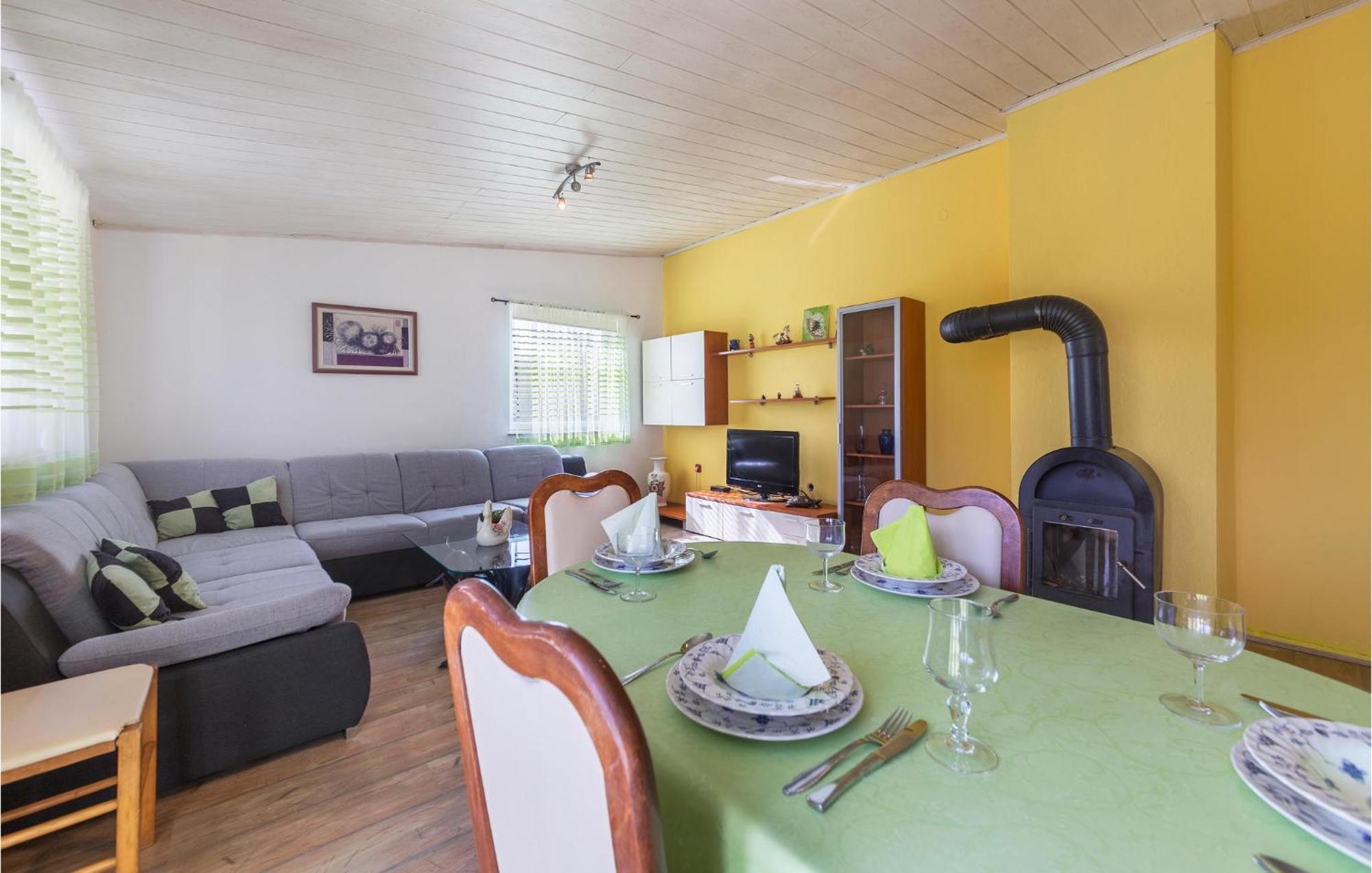 3 Bedroom Gorgeous Apartment In Marcana Bagian luar foto