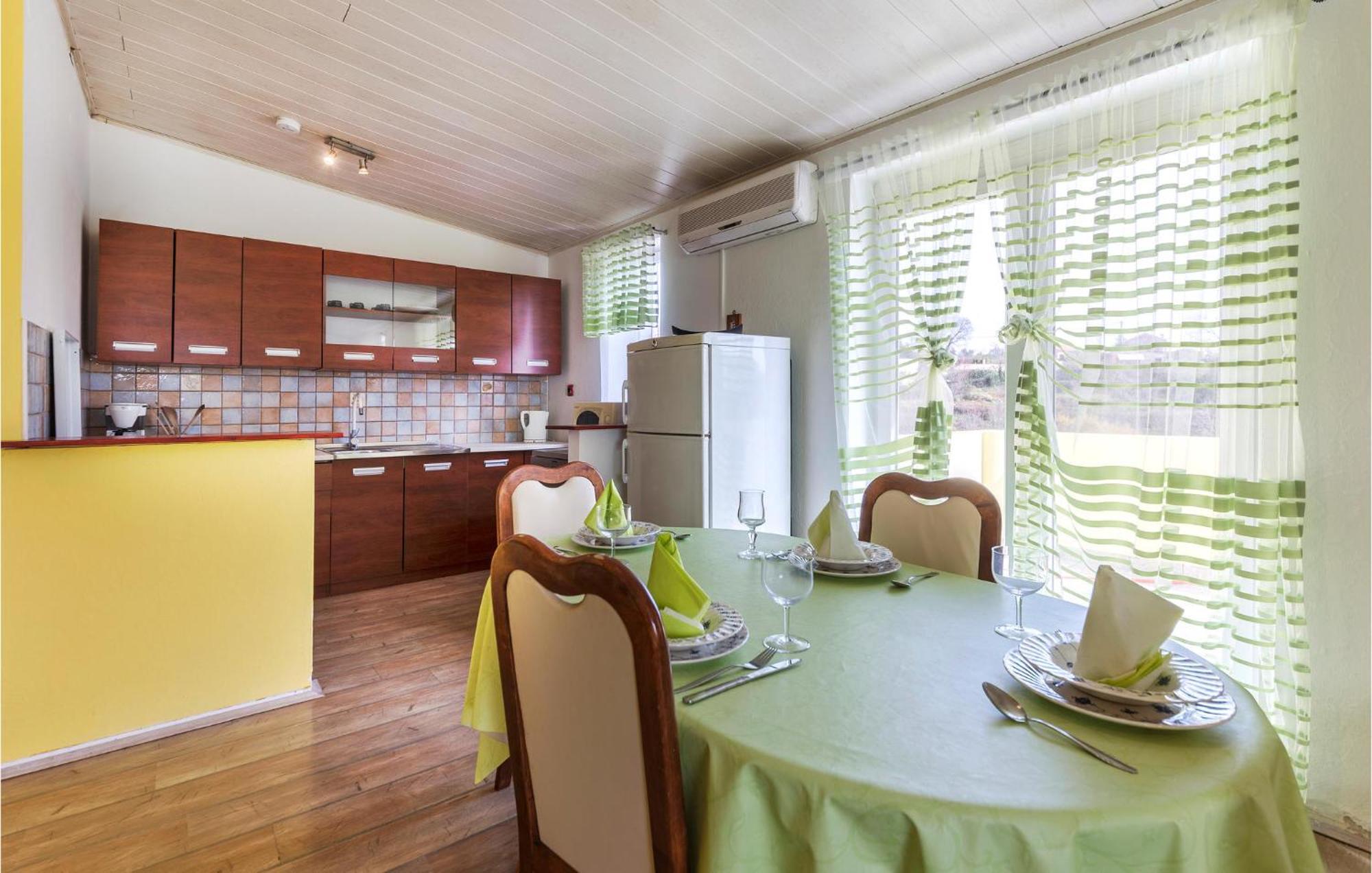3 Bedroom Gorgeous Apartment In Marcana Bagian luar foto
