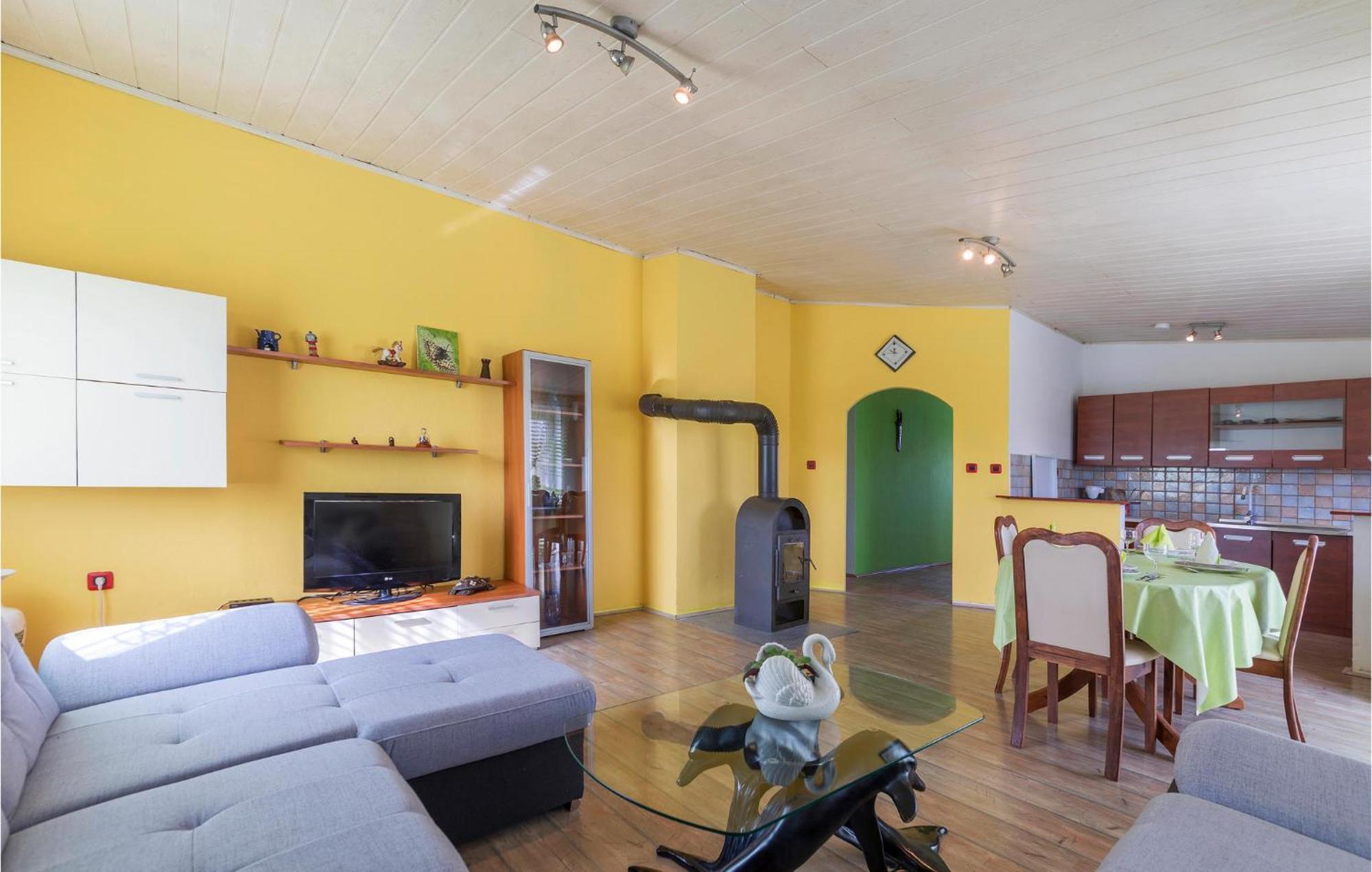 3 Bedroom Gorgeous Apartment In Marcana Bagian luar foto